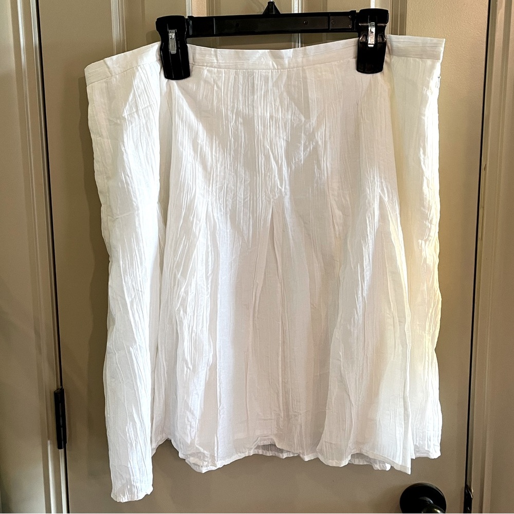 J. Jill White Knee Length Silk Blend Skirt